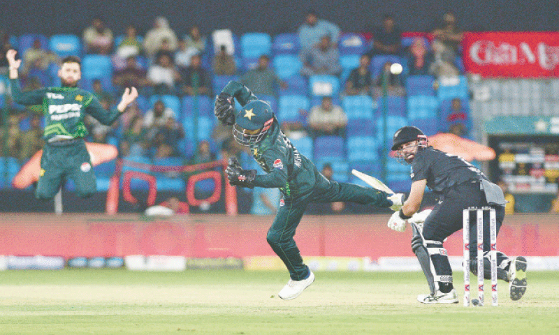 New Zealand make Pakistan pay for missed chances to claim tri-series title – Sport