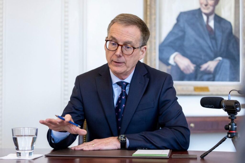 Macklem Says ‘Not the Time’ to Rethink 2% Inflation Target