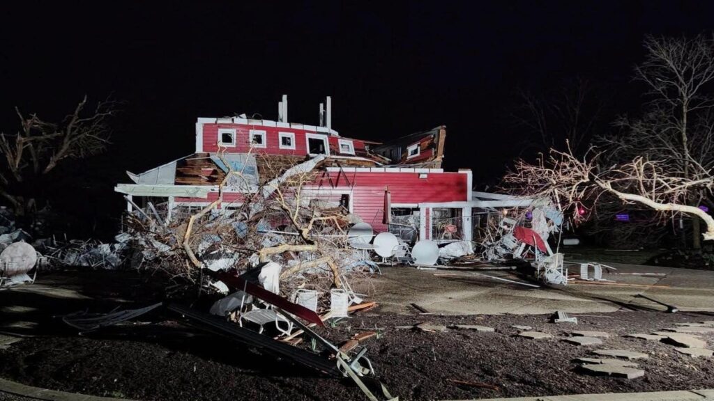 34 Dead As Tornadoes And Wildfires Strike South And Midwest
