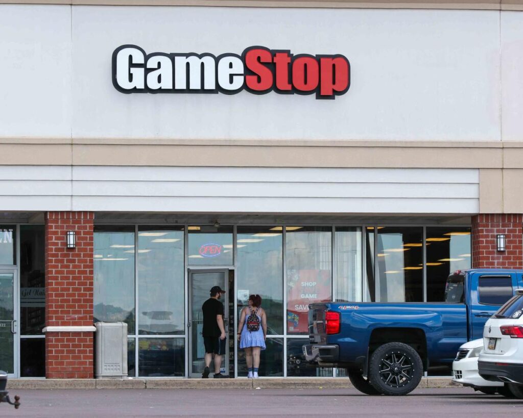 GameStop Tumbles on Plan to Issue Convertible Bonds to Buy Bitcoin