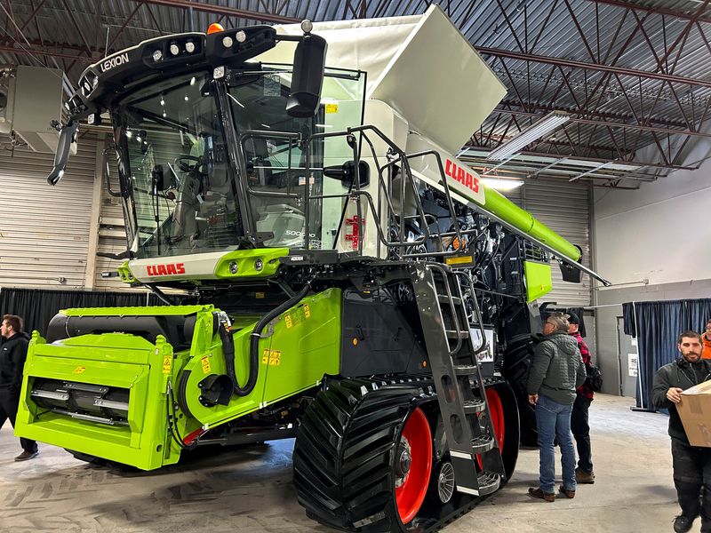 Tariffs throw US, Canadian farm machinery manufacturers into turmoil