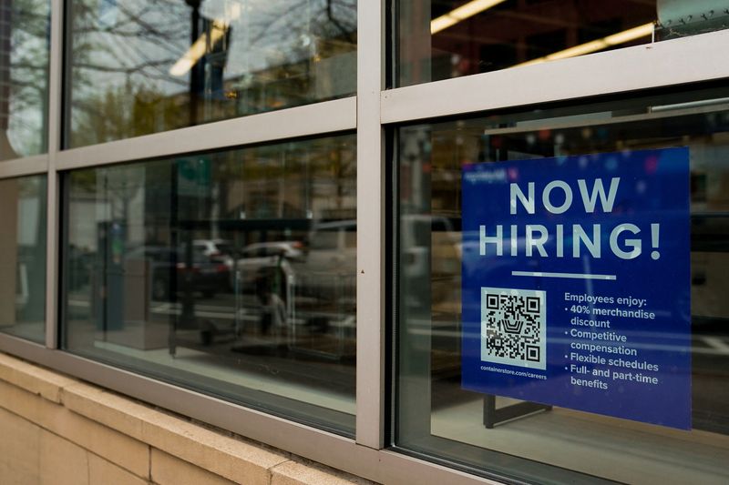 Strong jobs report creates Fed easing quandary amid tariff distress