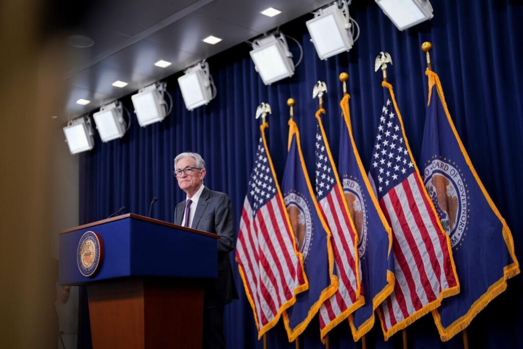 Fed Not Seen Cutting Rates At May Meeting