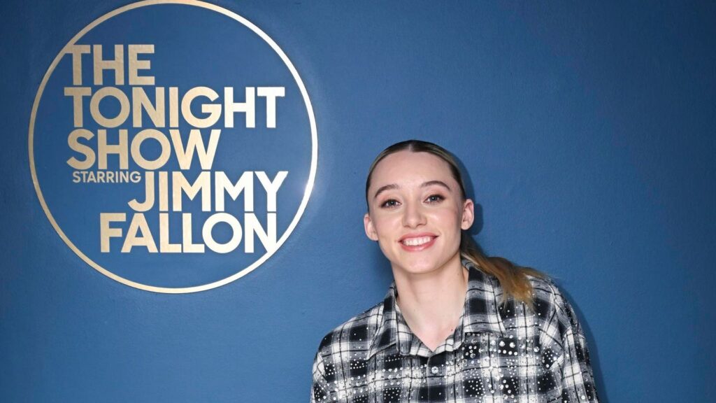 Paige Bueckers And Hailey Van Lith Top Men In March Madness Media Buzz