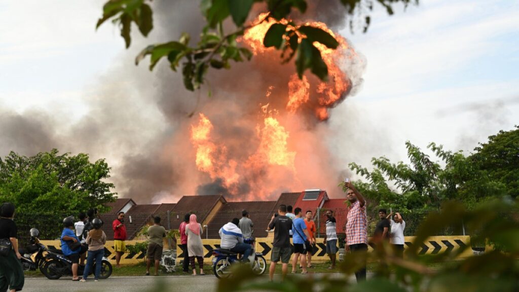 Gas pipeline leak sparks Malaysian inferno | Oil and Gas News