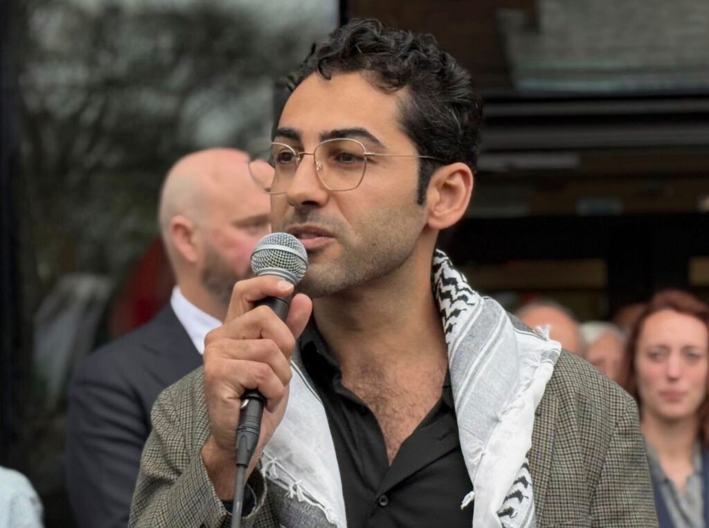 Columbia protest leader Mohsen Mahdawi released from US custody | Gaza News