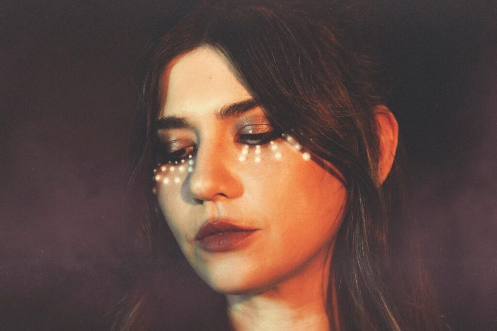 Pearl Charles Channels Her Love For The ‘70s On New LP ‘Desert Queen’