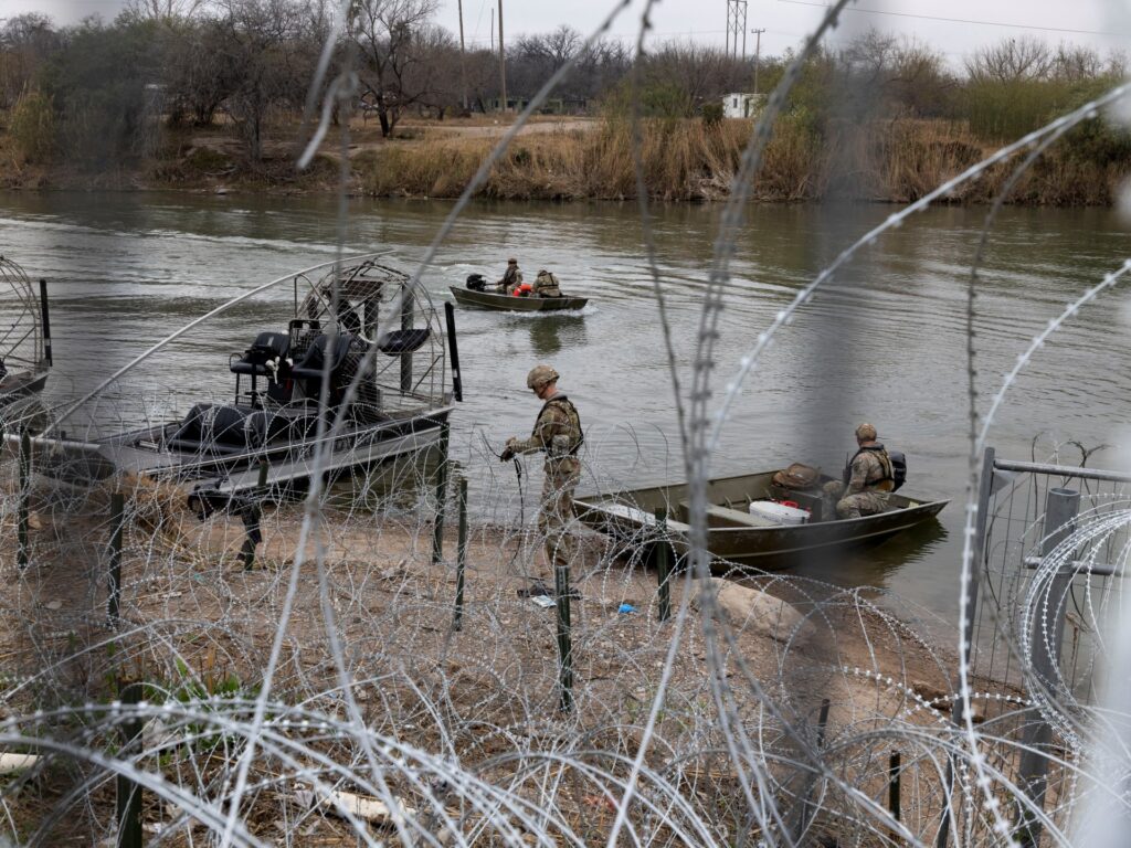 Second US military zone along border with Mexico set up to deter migrants | Donald Trump News