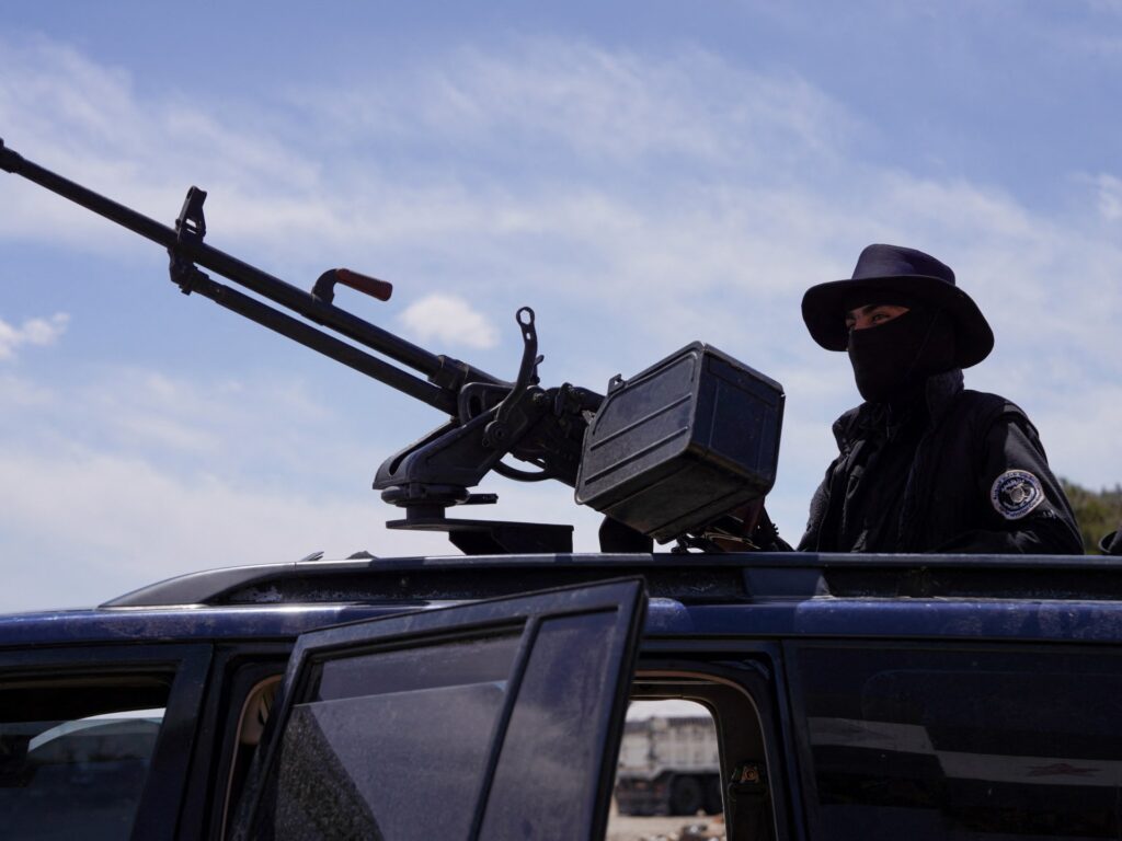 At least three killed as Syrian forces raid ISIL hideouts in Aleppo | Politics News