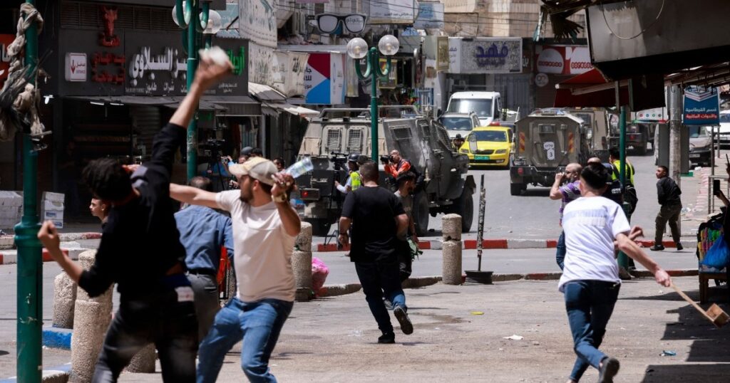 Israeli forces raid foreign exchange shops in occupied West Bank; one dead | Israel-Palestine conflict News