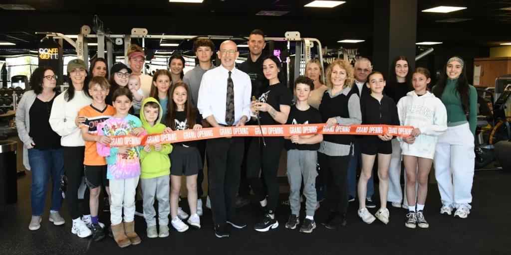 Pro Bikini Bodybuilder Opens Pump Room Fitness in Connecticut