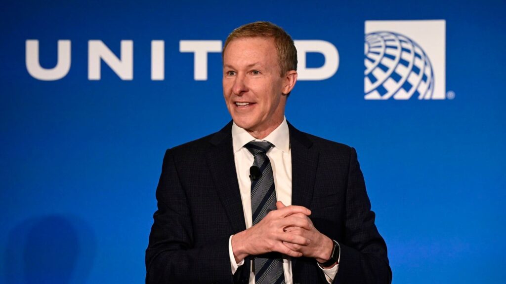 Are Big Airlines’ CEOs Overpaid Or Underpaid?