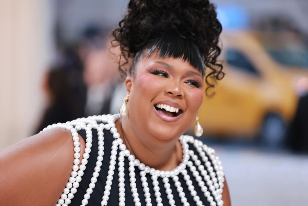 Lizzo’s ‘Face Hurts From Smiling’ On New Mixtape