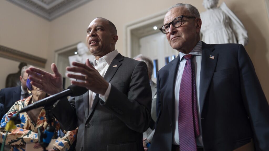 Democratic leaders demand a meeting with Trump as shutdown looms