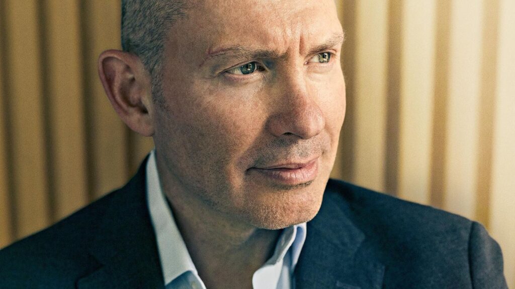 How To Buy Into A Billionaire’s Portfolio At A Discount