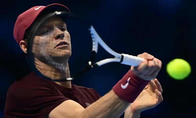 Sinner dominates injury-hit Auger-Aliassime in ATP Finals opener