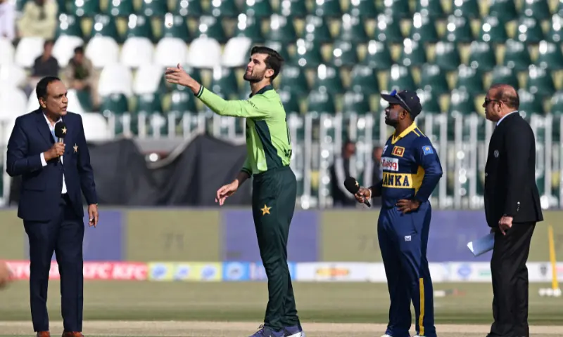 Ton-up Salman, Hussain lift Pakistan to 299-5 in first ODI against Sri Lanka