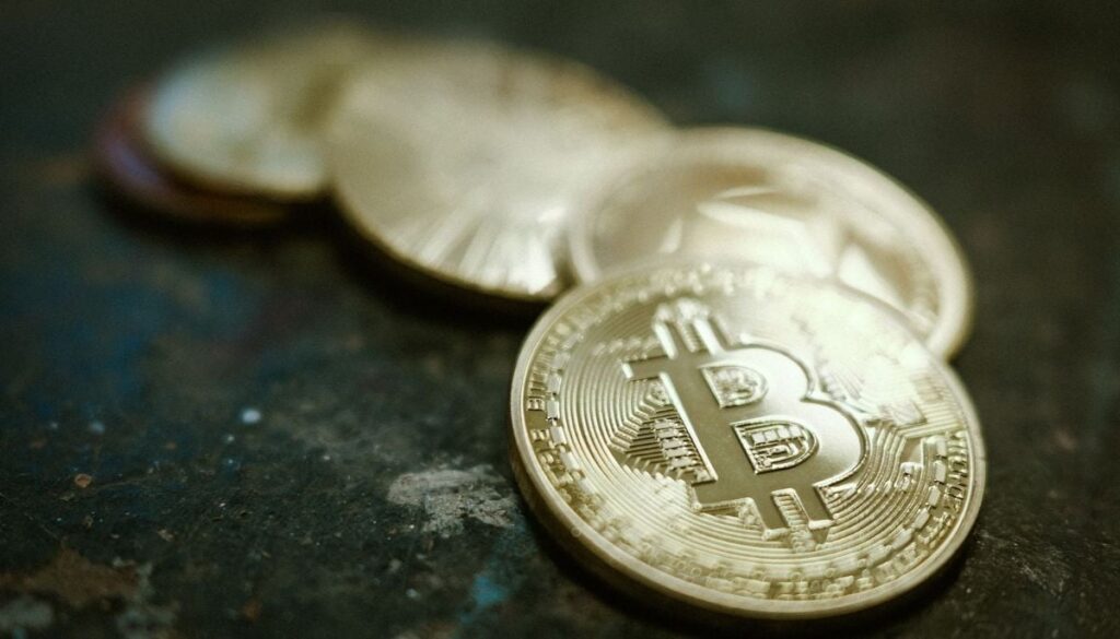 Crypto meltdown amplifies stock market slide