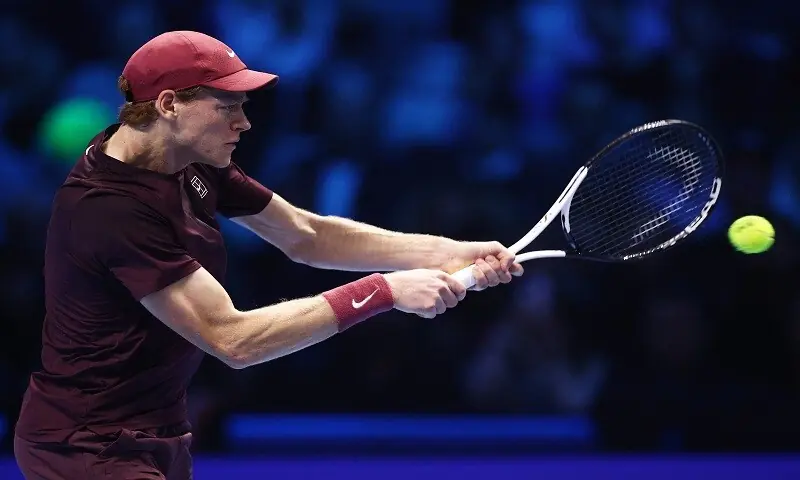Sinner dominates De Minaur to reach ATP Finals title match