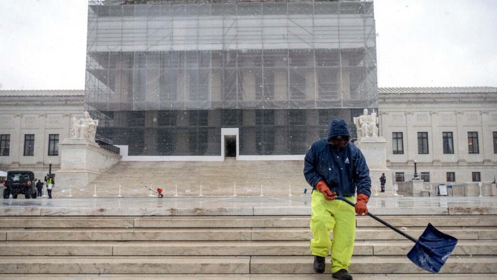 Supreme Court weighs Trump’s power over independent agencies