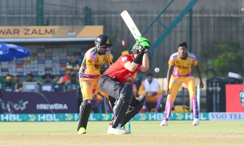 Zalmi thrash hapless Qalandars to go top