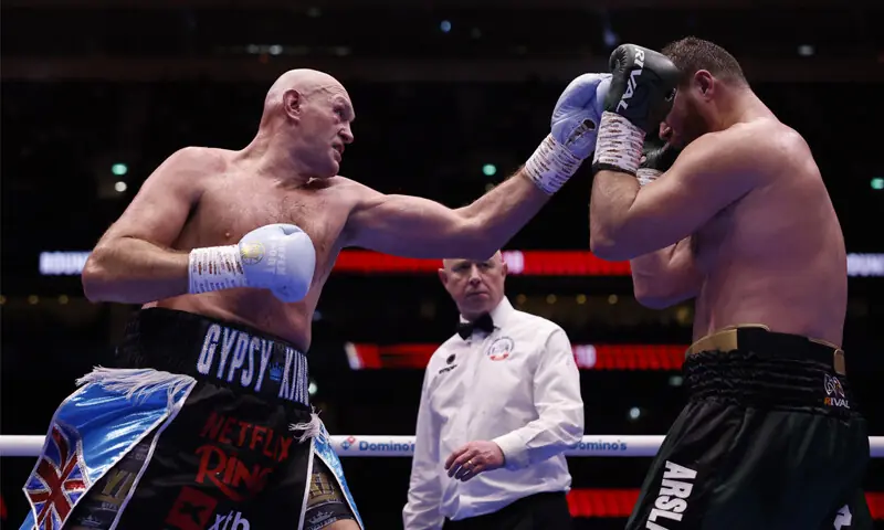 Fury cruises to decision victory over Makhmudov